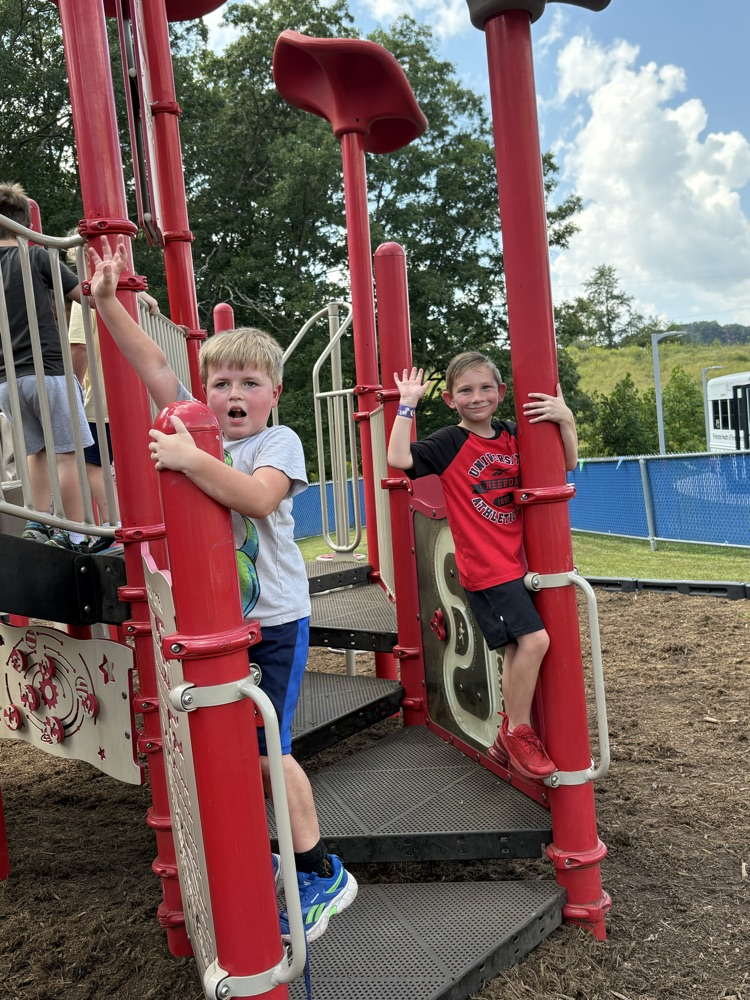 Mrs. Fulp and her class had a great week filled with fun recess days, math tools, and reading groups. Great job second grade!