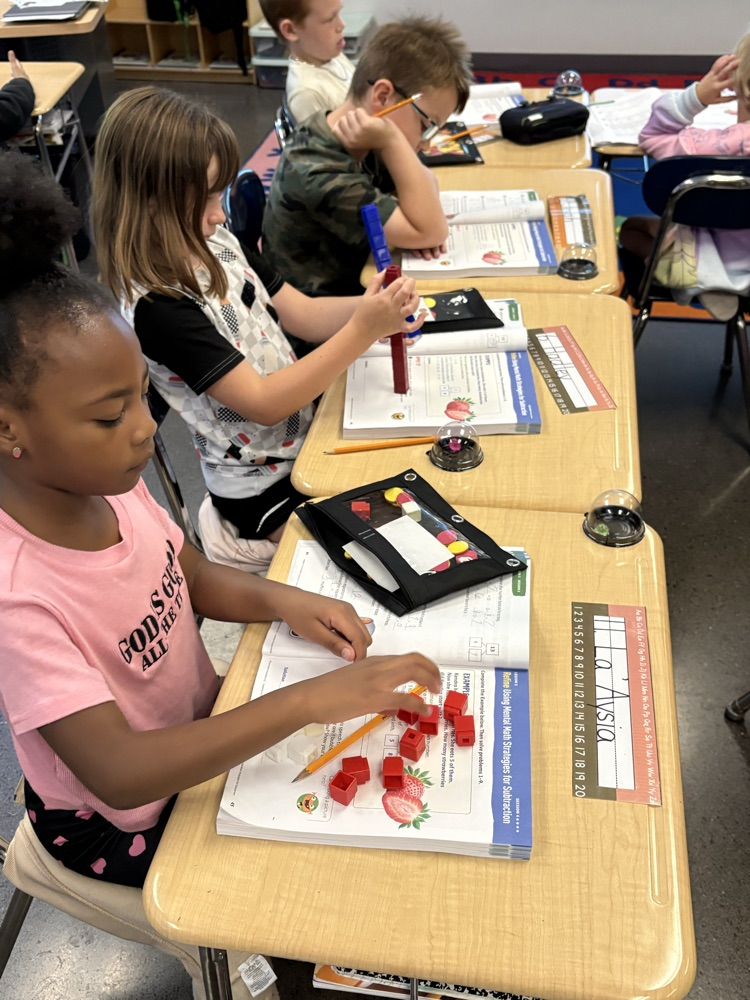 Mrs. Fulp and her class had a great week filled with fun recess days, math tools, and reading groups. Great job second grade!