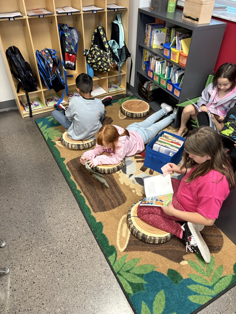 Mrs. Fulp and her class had a great week filled with fun recess days, math tools, and reading groups. Great job second grade!