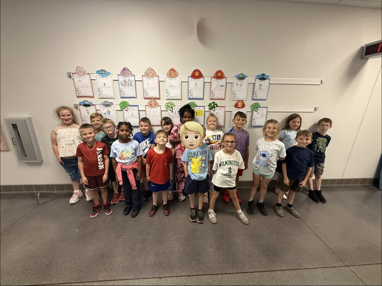 Mrs. Fulp, Ms. Thornton, and their second graders learned about Patriots Day and did a writing activity about what being a hero means to them. Thank you to all first responders!