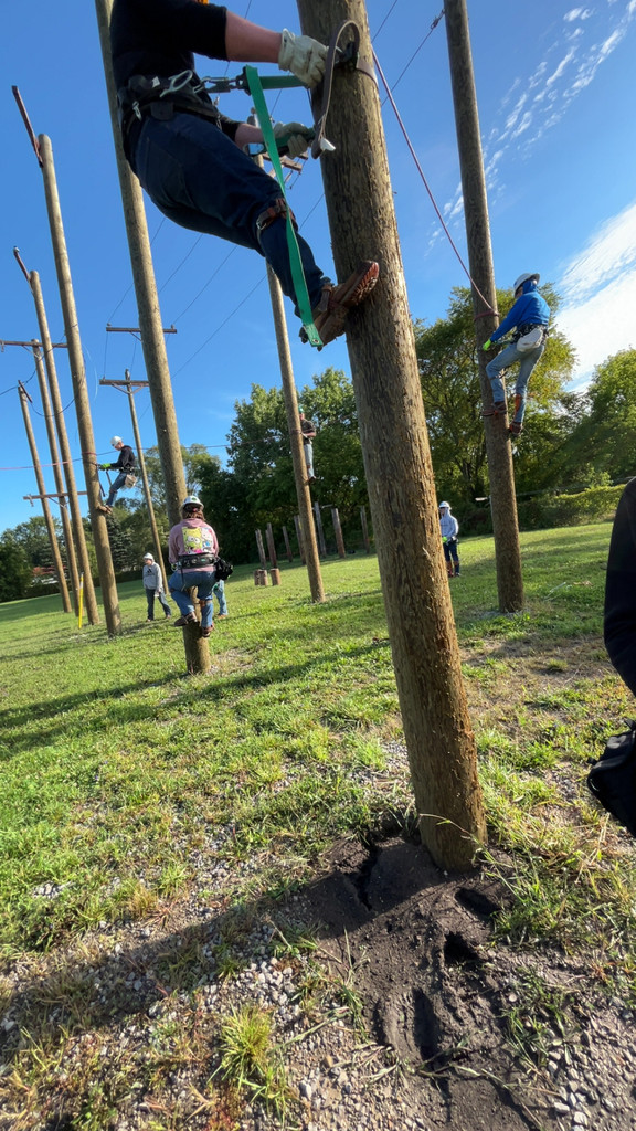 Lineman Photo1