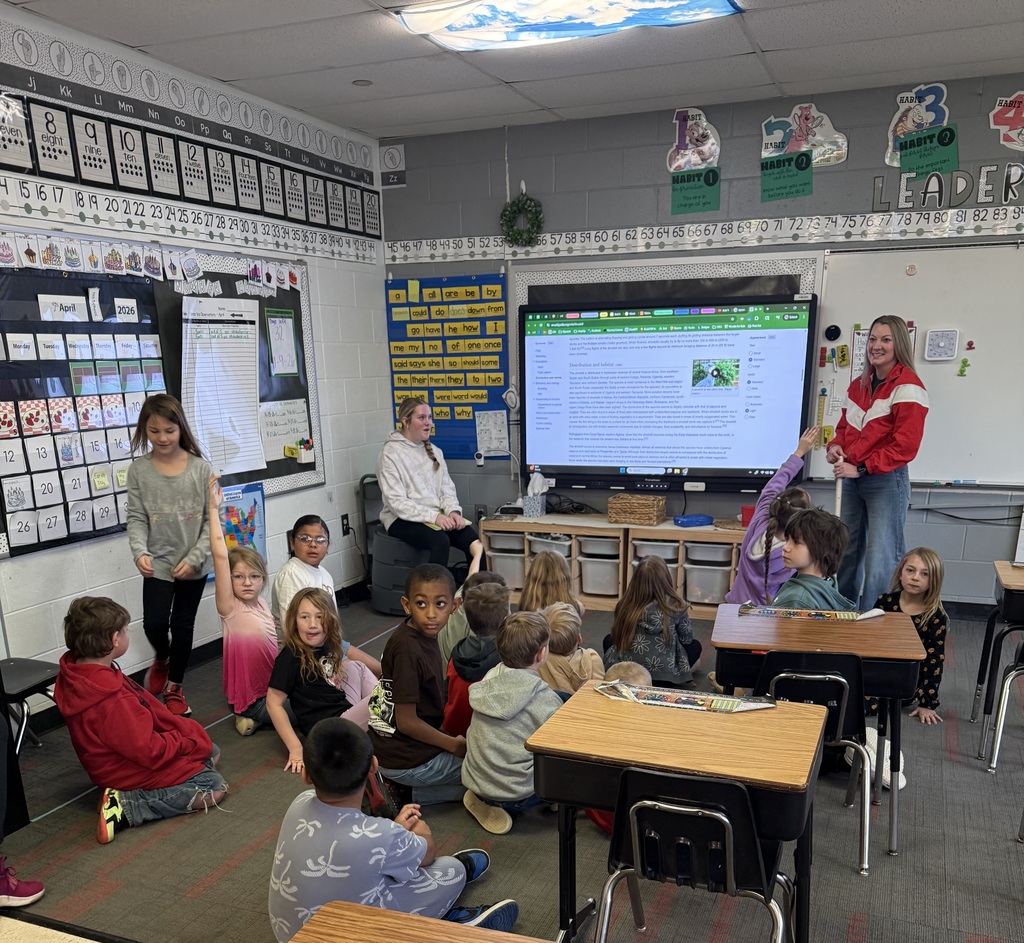 MJHS reads to HES for Drop Everything and Read Day