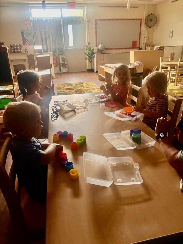 tots making playdoh