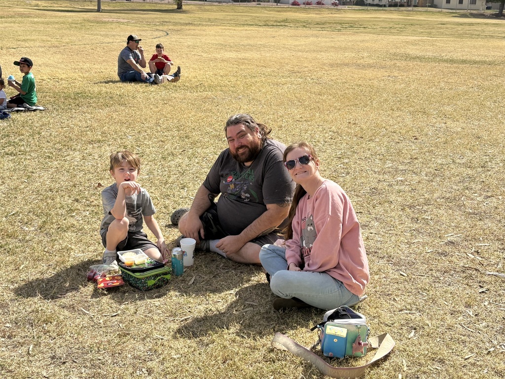 Lunch on the Lawn K-2