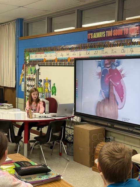 Quinn discussing the right chamber.