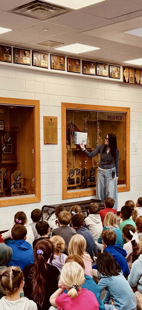 Thank you Mrs. Lorenzatti for reading to us!