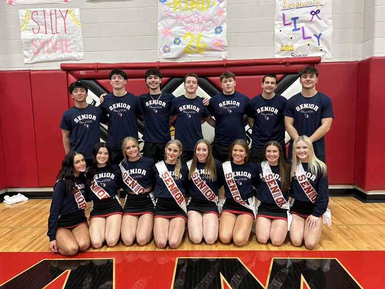 senior cheerleaders