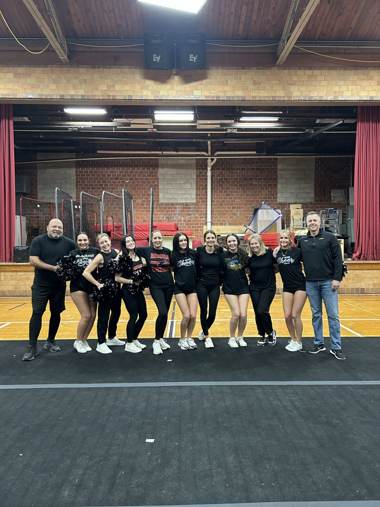 family cheer comp - black team