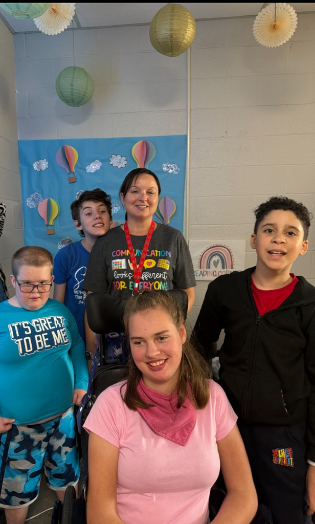 Mrs. Durbin’s class enjoyed learning about a hot air balloon festival last week. They did a science experiment with a plastic grocery bag and a hairdryer to learn how a hot air balloon flies, and they did a hot air balloon craft to help decorate their classroom. They ended the week baking a cake to celebrate two birthdays!