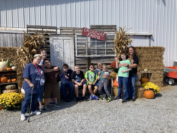 Ms. Bells class had a wonderful time at Crossway Farms!! 🍁🍂