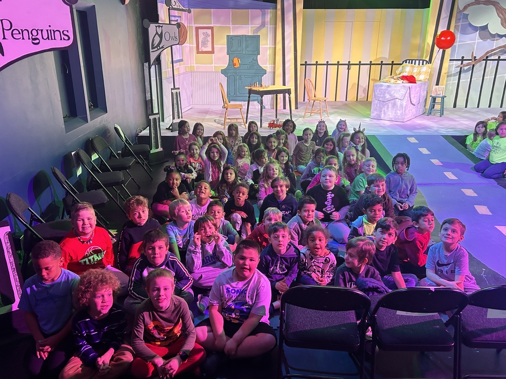 Picture of first grade at the Children's Theater. 