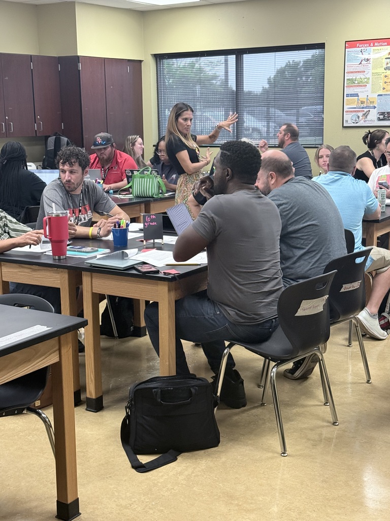 Our instructional facilitators from the Teaching and Learning Team and Department of Technology engaged our educators in professional learning sessions across multiple content areas.