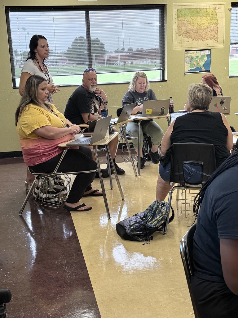 Our instructional facilitators from the Teaching and Learning Team and Department of Technology engaged our educators in professional learning sessions across multiple content areas.