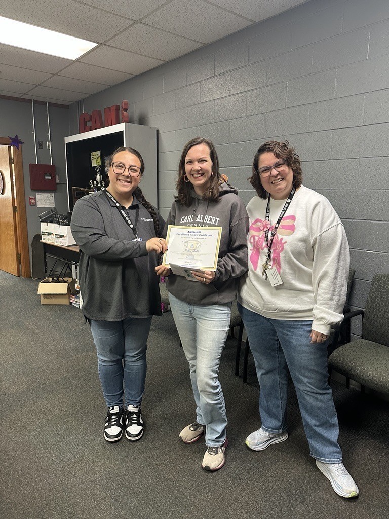 Jessica Fields, Mid-Del Substitute Teacher, has been selected as the October winner of the Edustaff Excellence Award! Jessica received a Certificate of Recognition and a $50 gift card to the Edustaff E-Store! Thank you, Jessica, for your dedication to serving the students and teachers of Mid-Del!