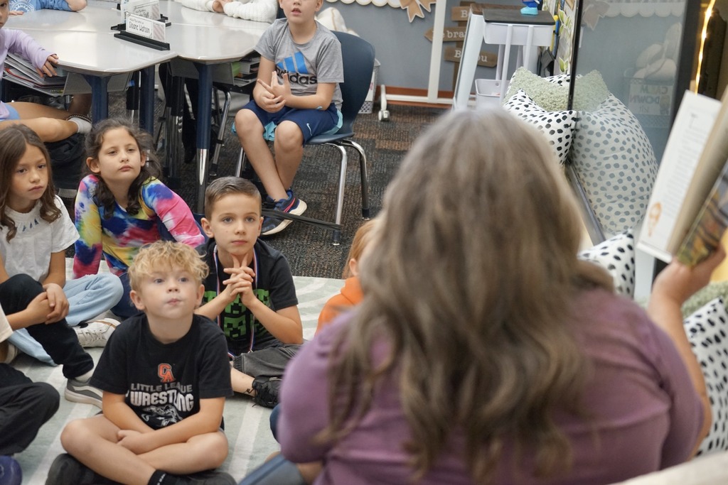 We were honored to welcome Oklahoma State Department of Education Member Becky Carson to Schwartz Elementary today!
