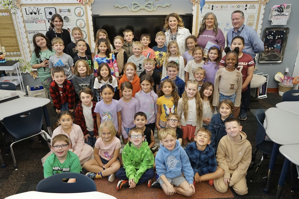 We were honored to welcome Oklahoma State Department of Education Member Becky Carson to Schwartz Elementary today!