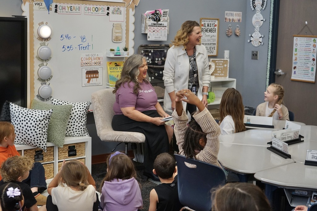 We were honored to welcome Oklahoma State Department of Education Member Becky Carson to Schwartz Elementary today!