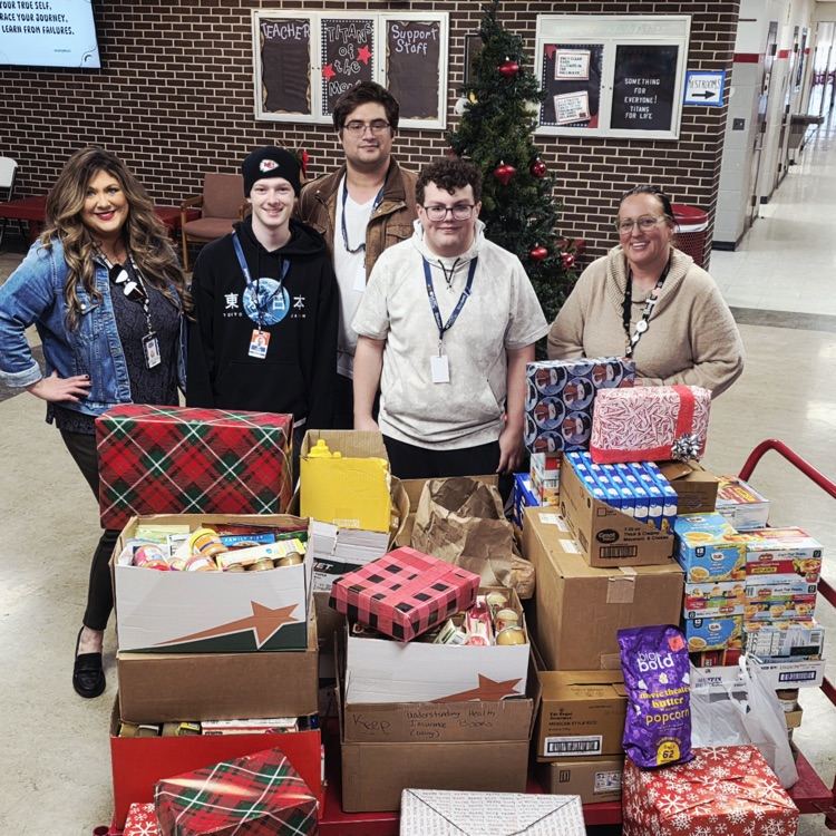 Mid-Del Technology Center's student organization, CTSO, chose to "Pack the Pantry" as its community service project this year.