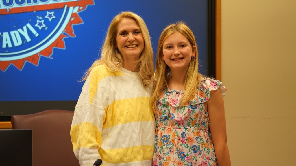 🇺🇸 Student Spotlight!  Mid-Del Schools was proud to welcome Tanner Ickman, a 5th grade student from Country Estates Elementary, to tonight’s Board of Education meeting where she led the Pledge of Allegiance.  Tanner did a wonderful job representing her school and reminding us all of the bright leaders growing in our classrooms each day.  Way to go, Tanner! We are proud of you! 👏  #OneDistrictOneFamily #MidDelProud
