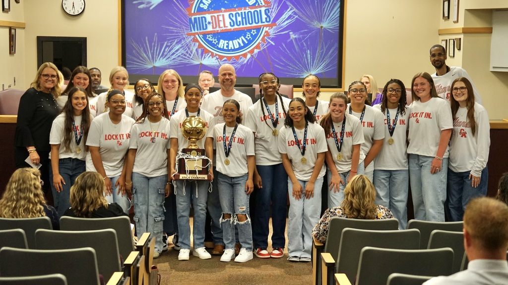 The Carl Albert High School Girls Basketball Team was recognized by the Board of Education for capturing the Class 5A State Championship.  Congratulations on an incredible season! We’re proud of you!   #OneDistrictOneFamily #mdpurpose 