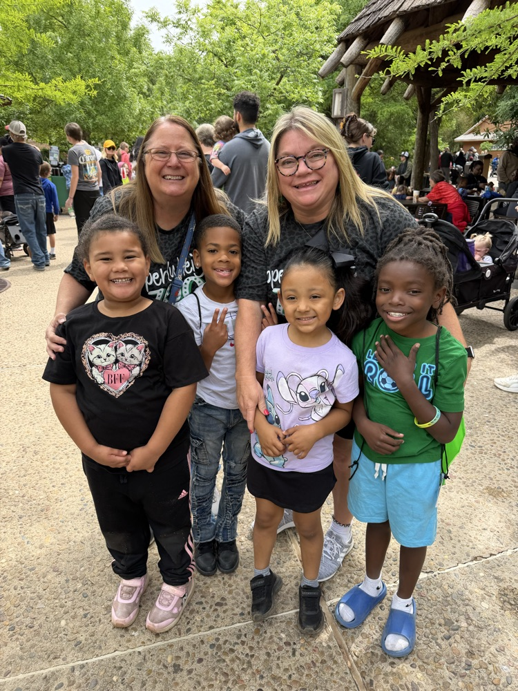 2026 zoo trip, pictures of kids and teachers.