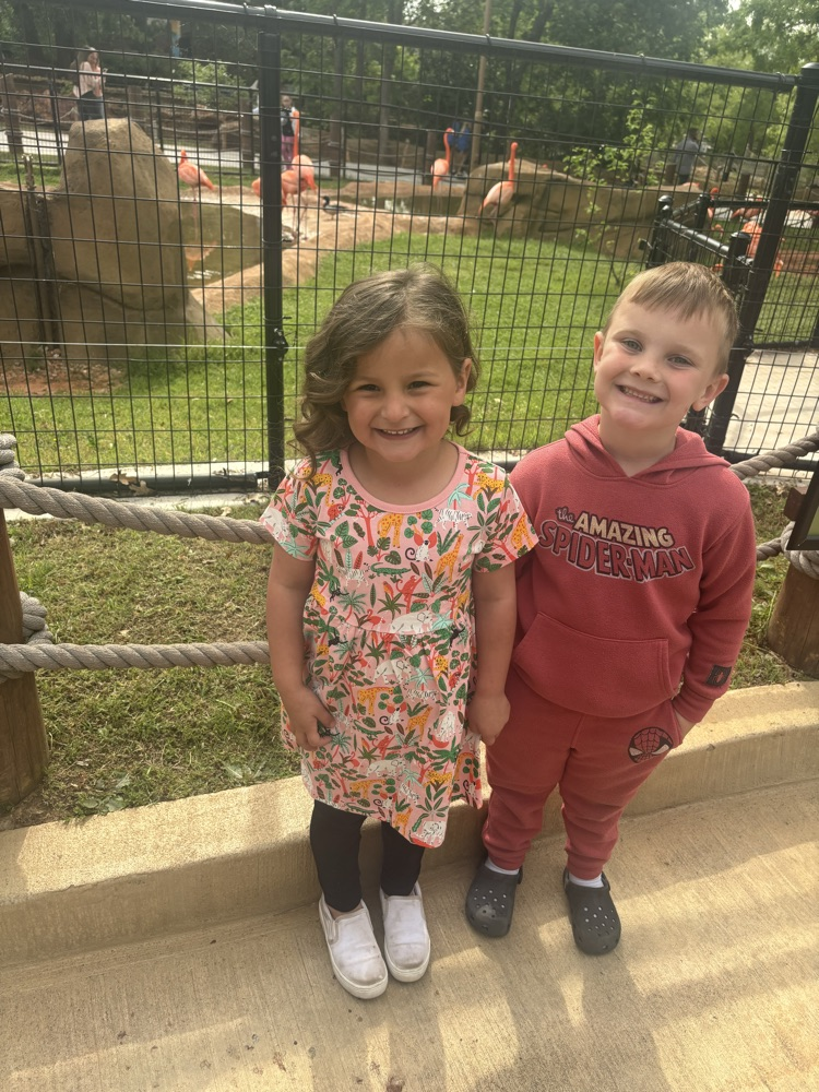 2026 zoo trip, pictures of kids and teachers.