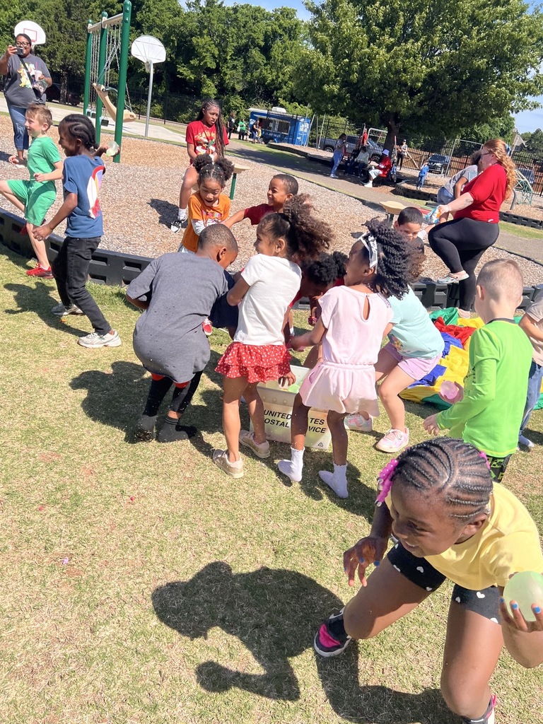 water balloon fight