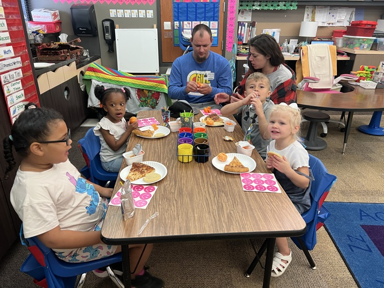 P is for Pizza Picnic! Mrs. Watson’s class is having an indoor picnic today to celebrate the letter “P”.