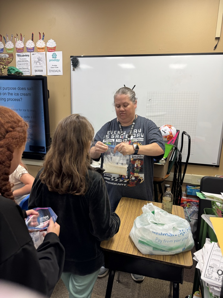 4th Grade students making homemade ice cream
