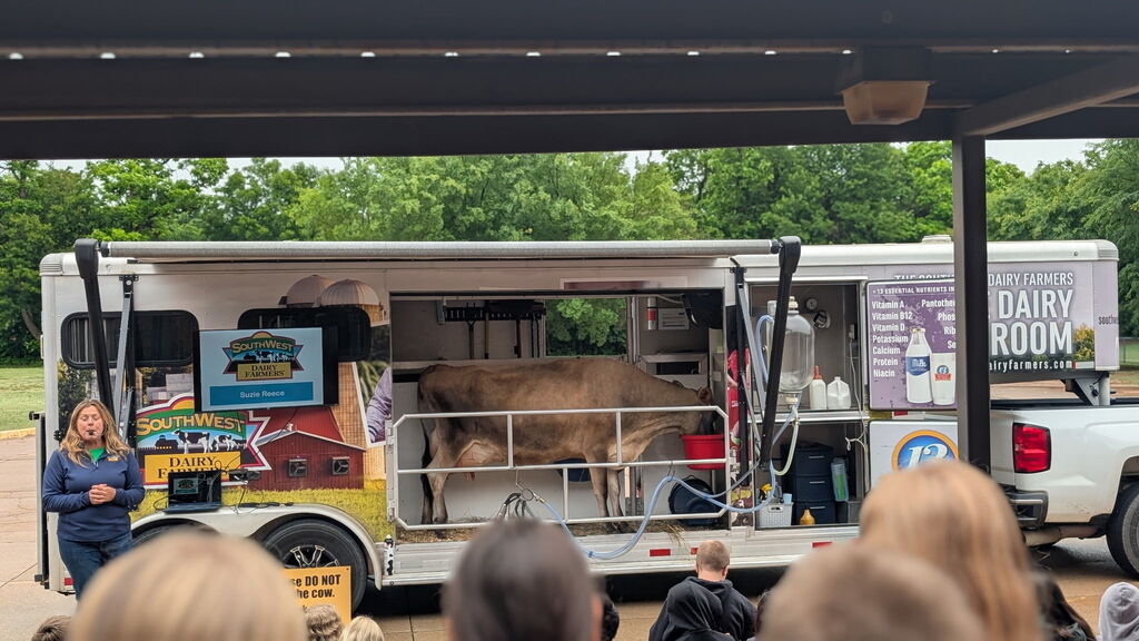 Southwest Dairy Farmers brought their mobile classroom to Barnes Elementary.  