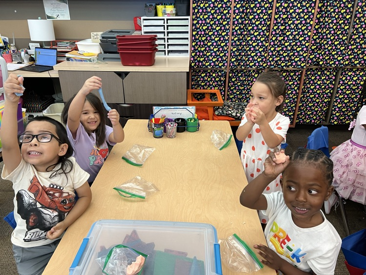 Magic Play-Doh Pre-K 