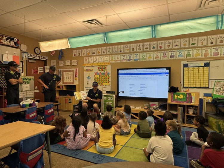 Guest Reader, DCPD Pre-K