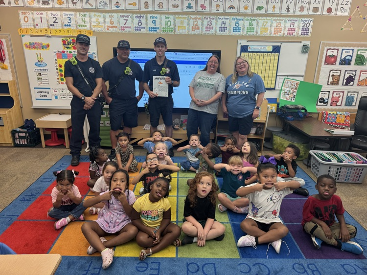 Guest Reader, DCPD Pre-K