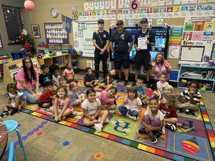 Guest Reader, DCPD Pre-K