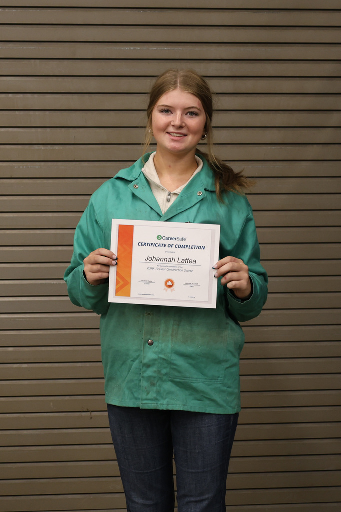 Johannah Lattea- Certificate Picture