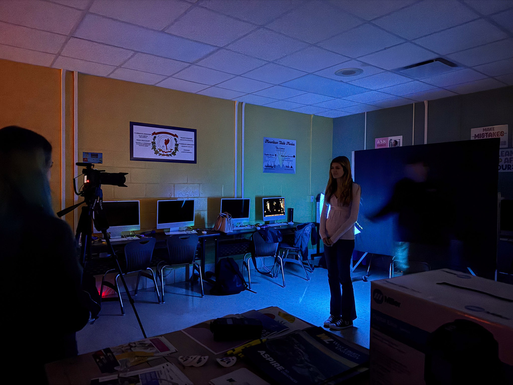 students learning about light painting