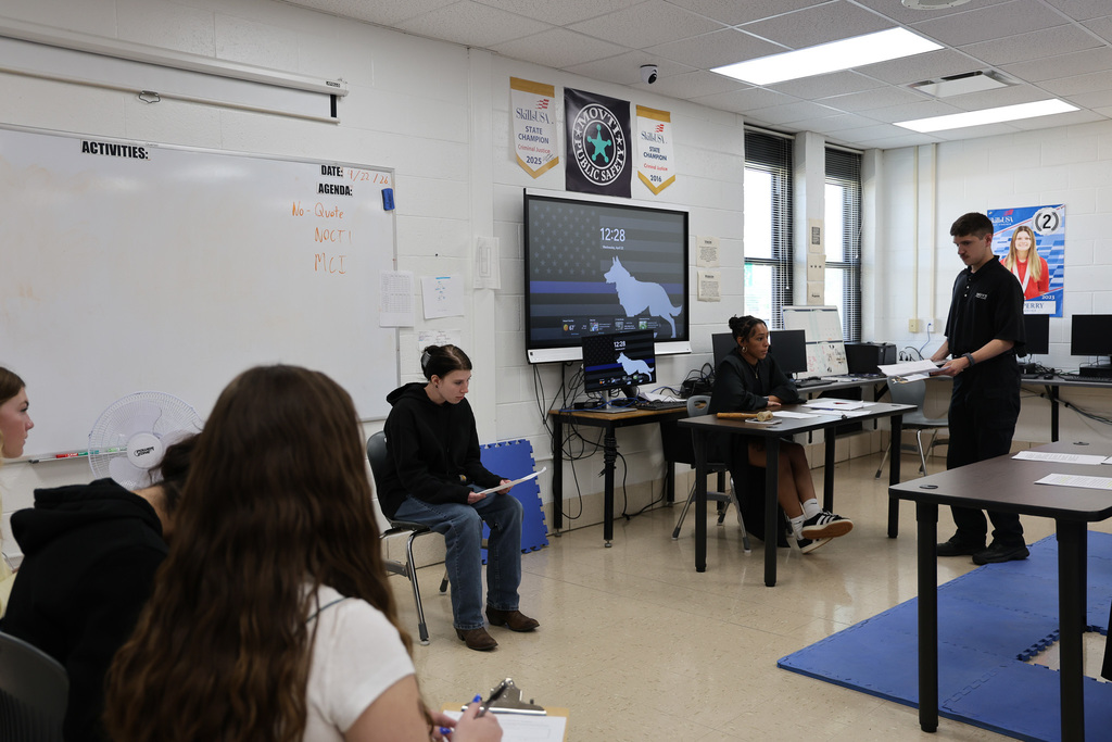 student mock trial image