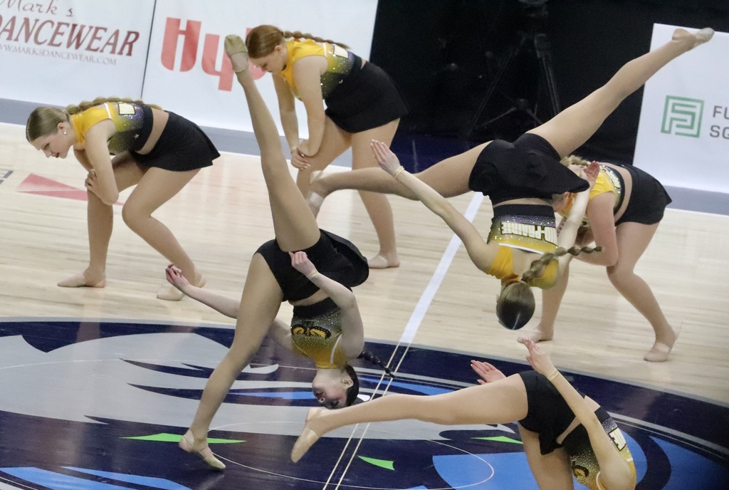 Mid-Prairie Dance Team