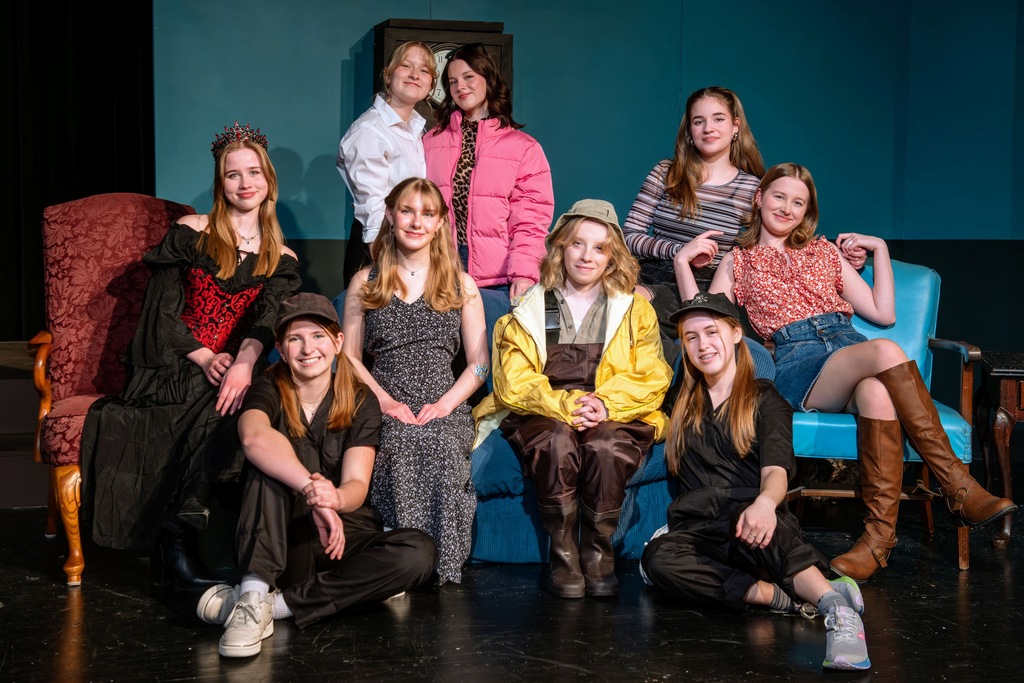 MP Deadline Cast