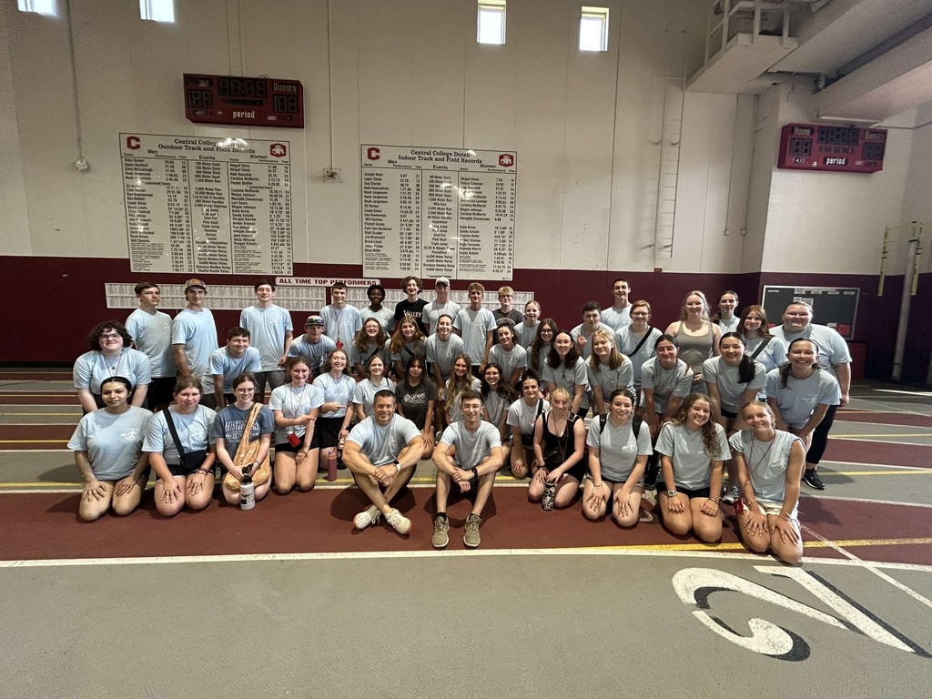 Group of fine arts students at camp