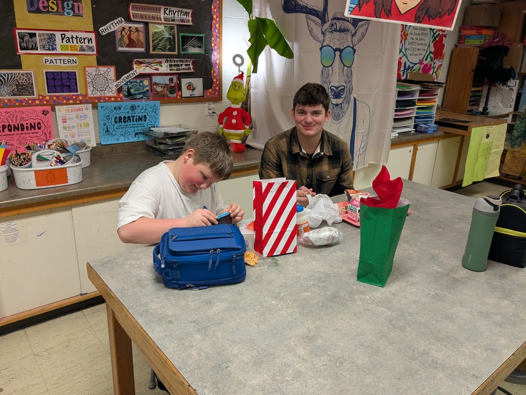 Big Hawk Little Hawk students eating lunch