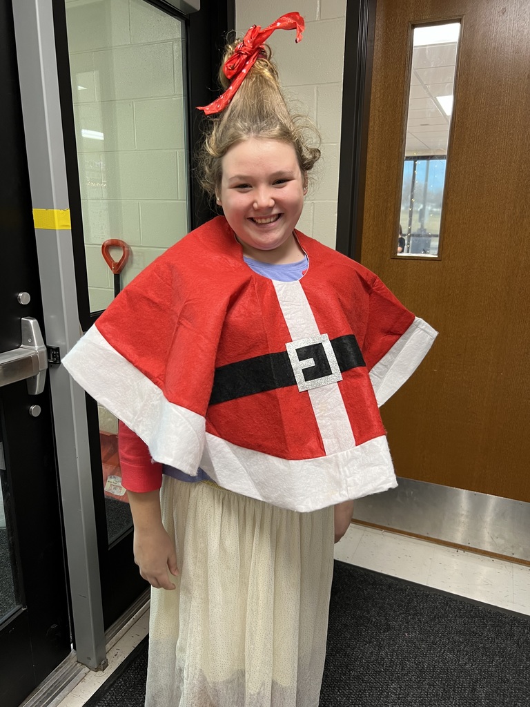 Student dressed as Cindy Lou Who