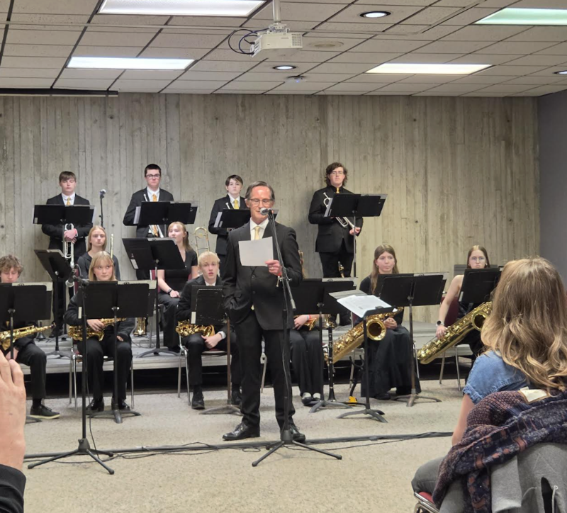 group photo of MP jazz band playing instruments together