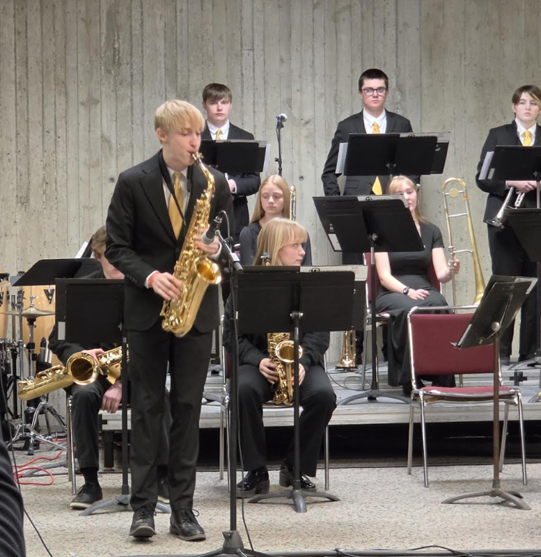 Thomas Lueck playing  saxophone with the MP jazz band