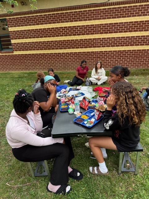 7th grade lunch