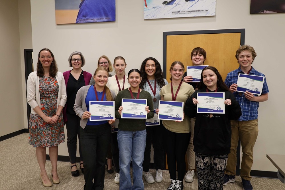 Seal of Biliteracy Students