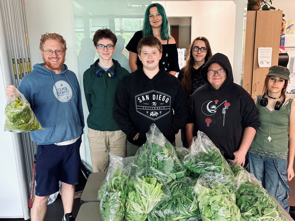 CSCS Students w/ Lettuce