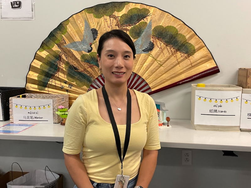 Ms. Qin Tian in her classroom