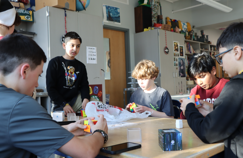 Aarush coaching speedcubers