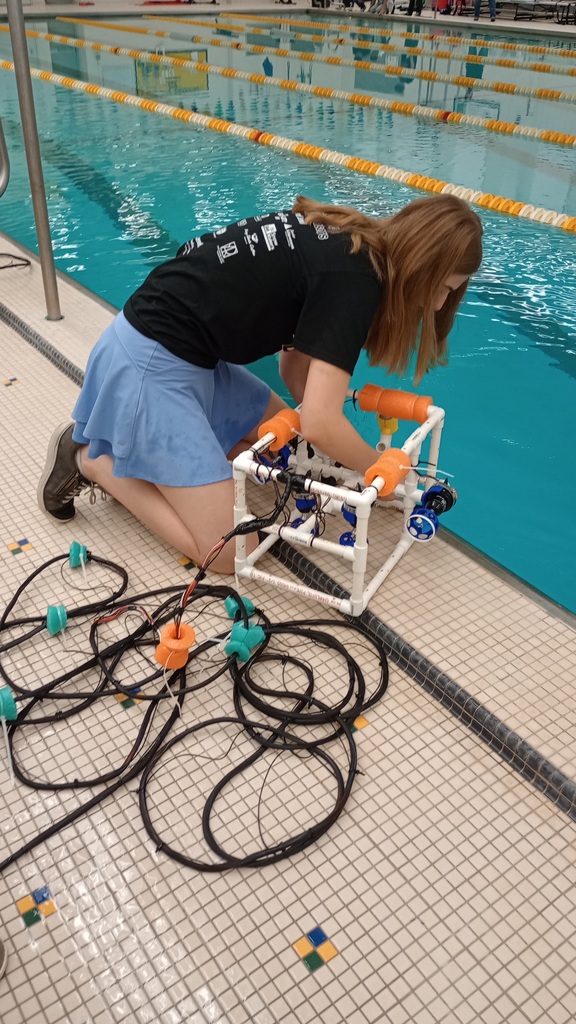 Underwater Robotics at Dow High